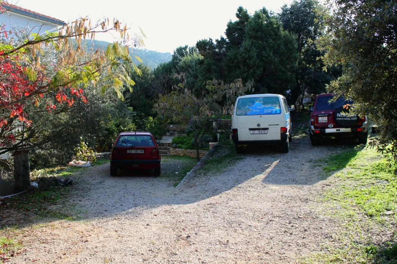 Studio Pokrivenik 10427A Zastražišće Exterior foto