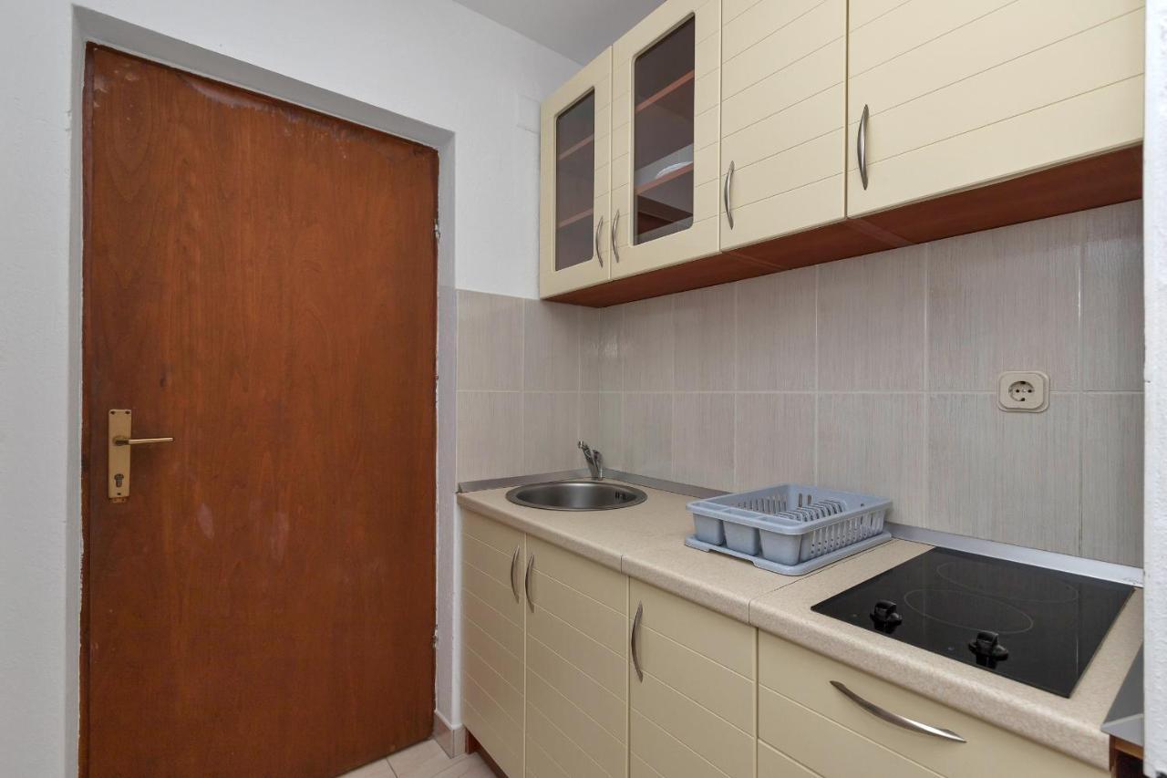 Studio Pokrivenik 10427A Zastražišće Exterior foto